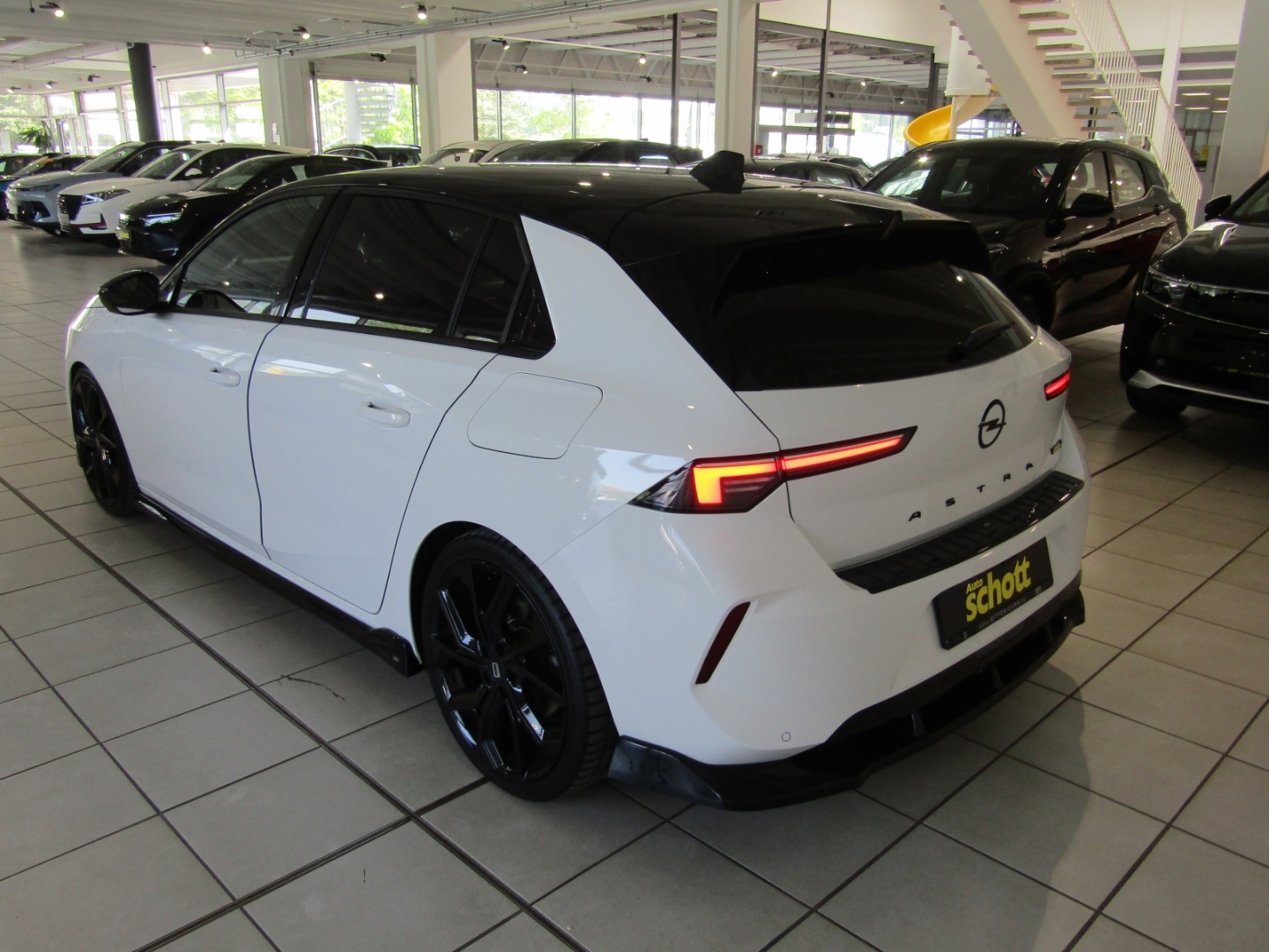 Astra GSe Plug-in-Hybrid ''Bitter Umbau''