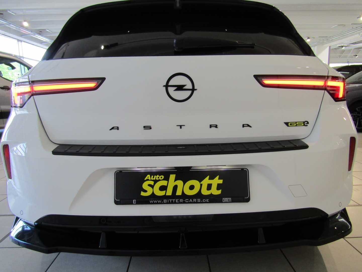 Astra GSe Plug-in-Hybrid ''Bitter Umbau''