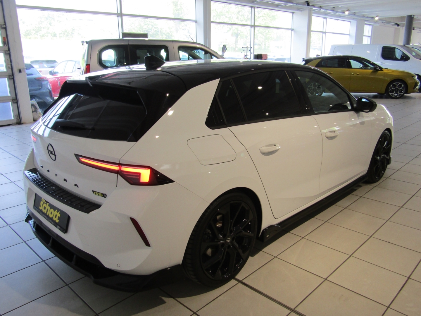 Astra GSe Plug-in-Hybrid ''Bitter Umbau''