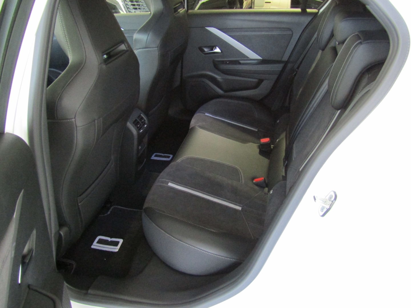 Astra GSe Plug-in-Hybrid ''Bitter Umbau''
