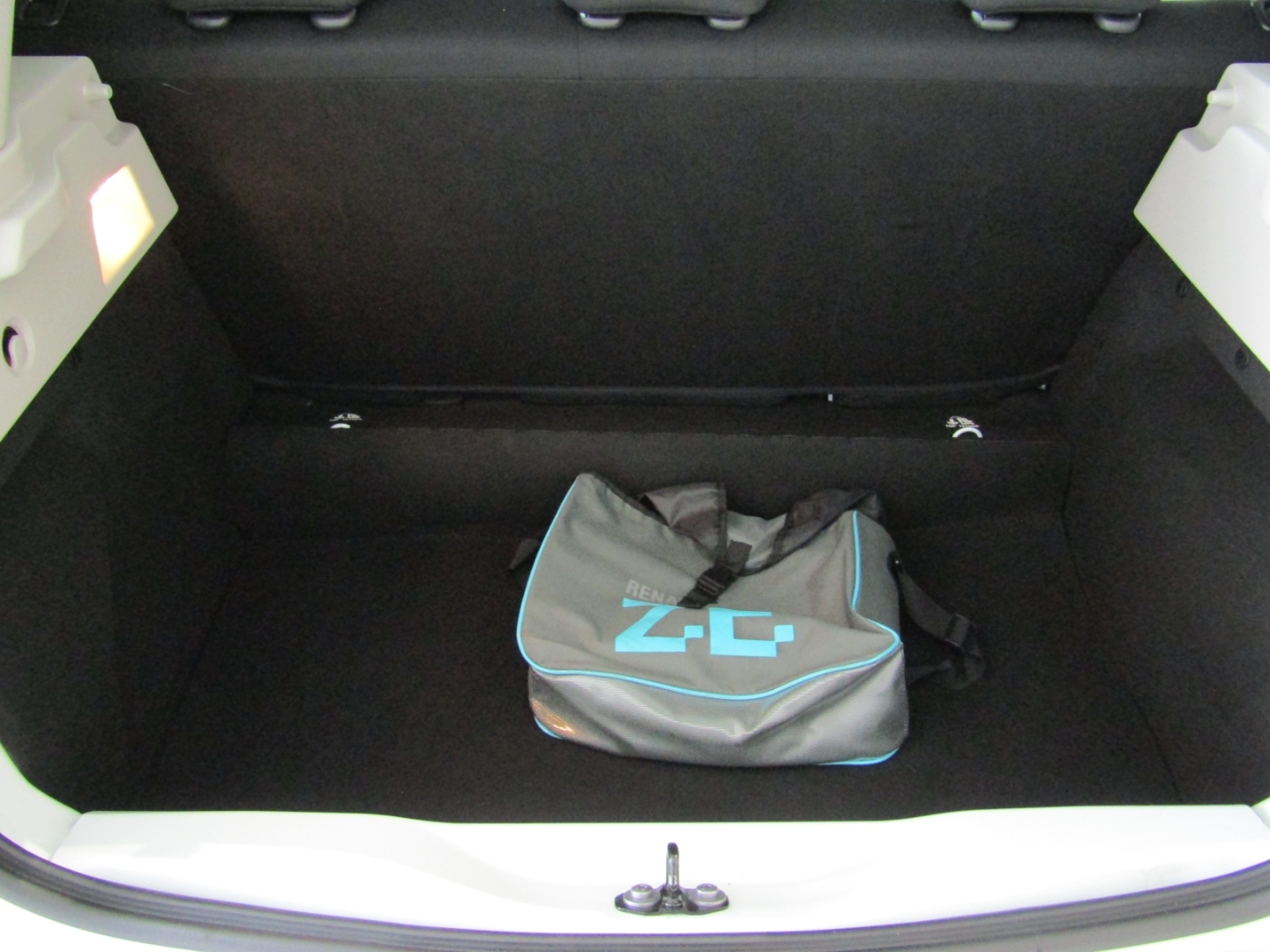 ZOE Life Z.E.40 inkl. Batterie SOH 92% NAV PDC APP