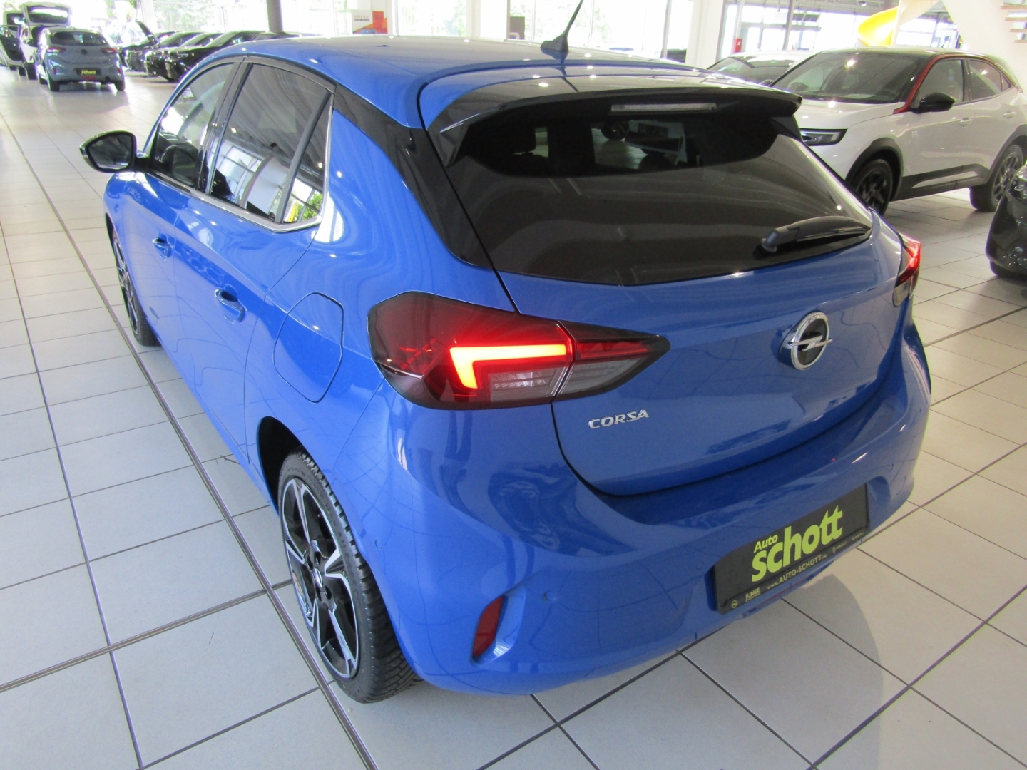 Corsa Elegance 1.2 100PS KLIMA SHZ PDC KAM APP