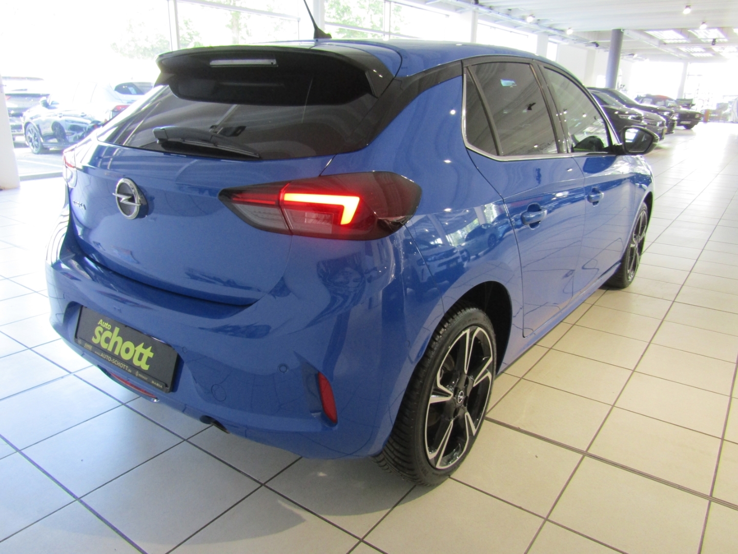 Corsa Elegance 1.2 100PS KLIMA SHZ PDC KAM APP