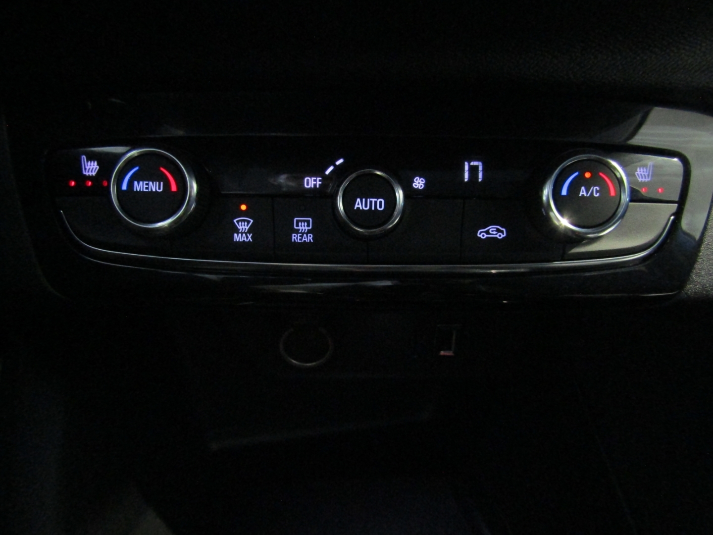 Corsa Elegance 1.2 100PS KLIMA SHZ PDC KAM APP