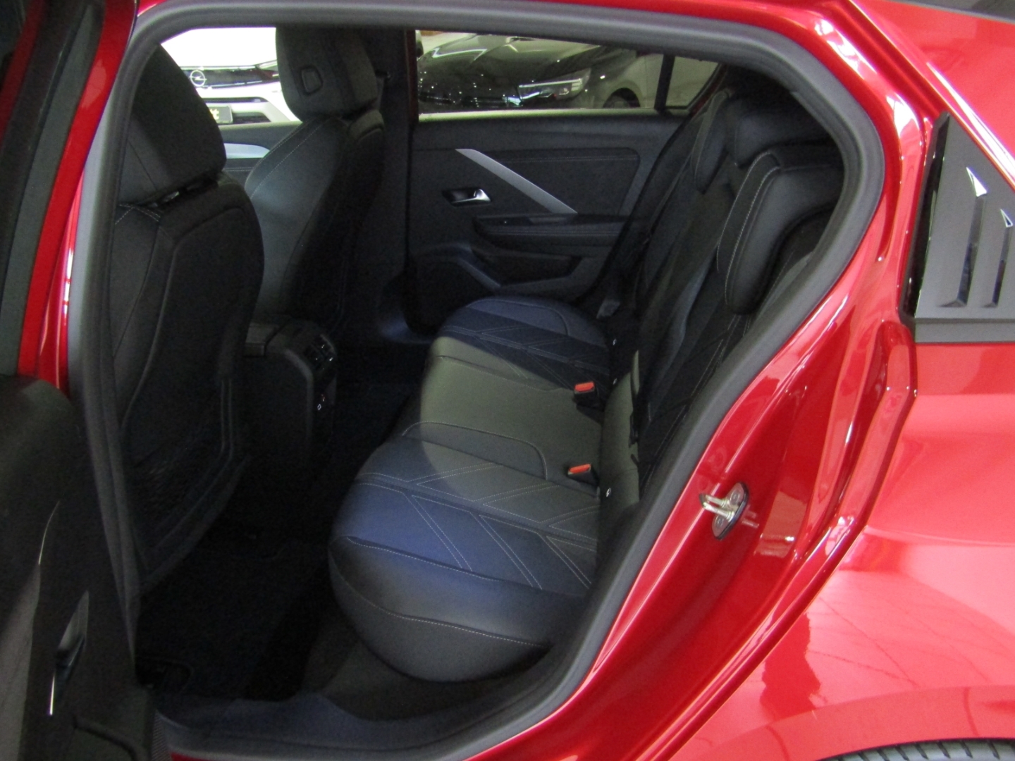 Astra GS Line 1.2 130 PS LED NAV SHZ LEDER KAM APP