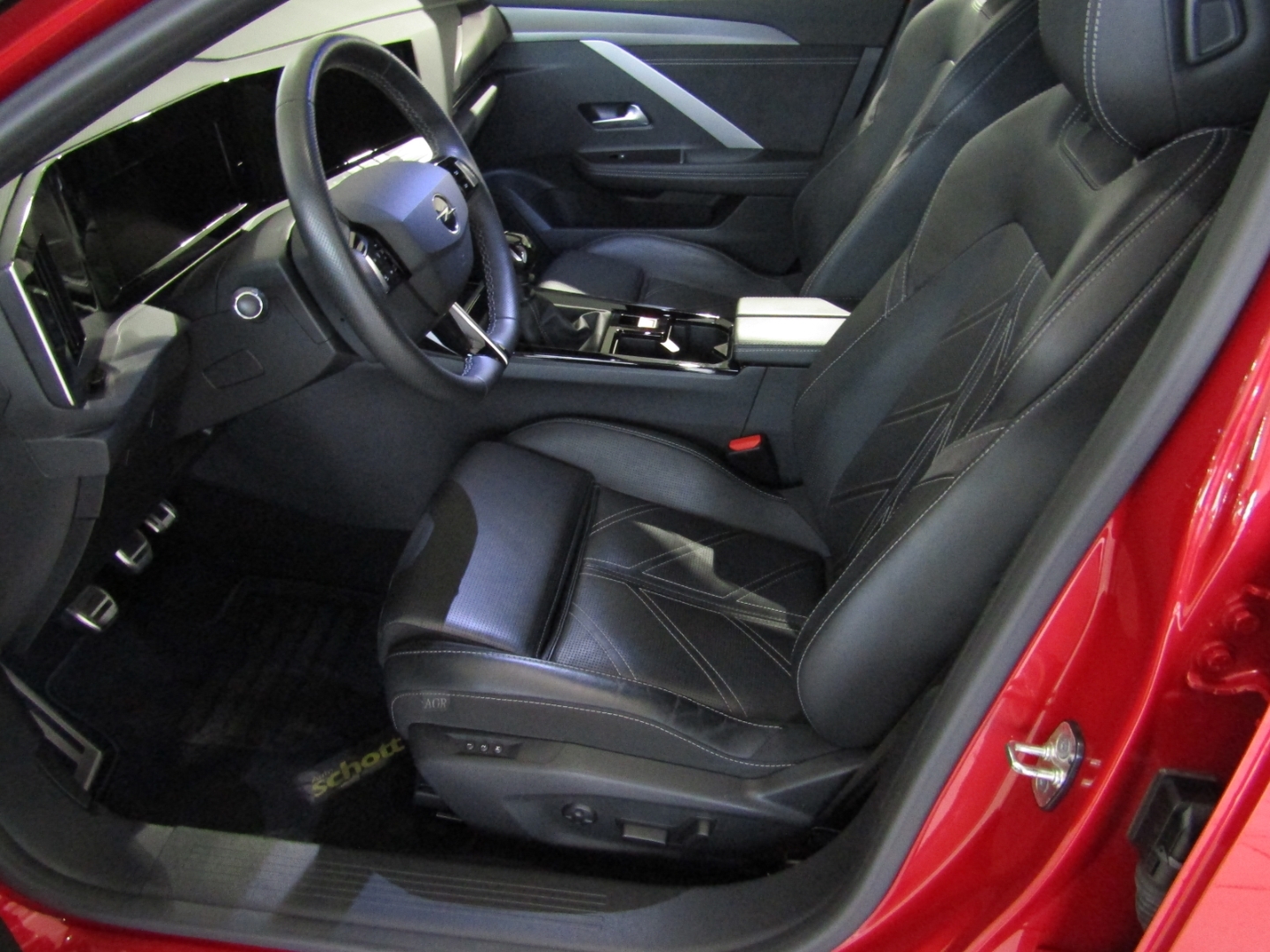 Astra GS Line 1.2 130 PS LED NAV SHZ LEDER KAM APP