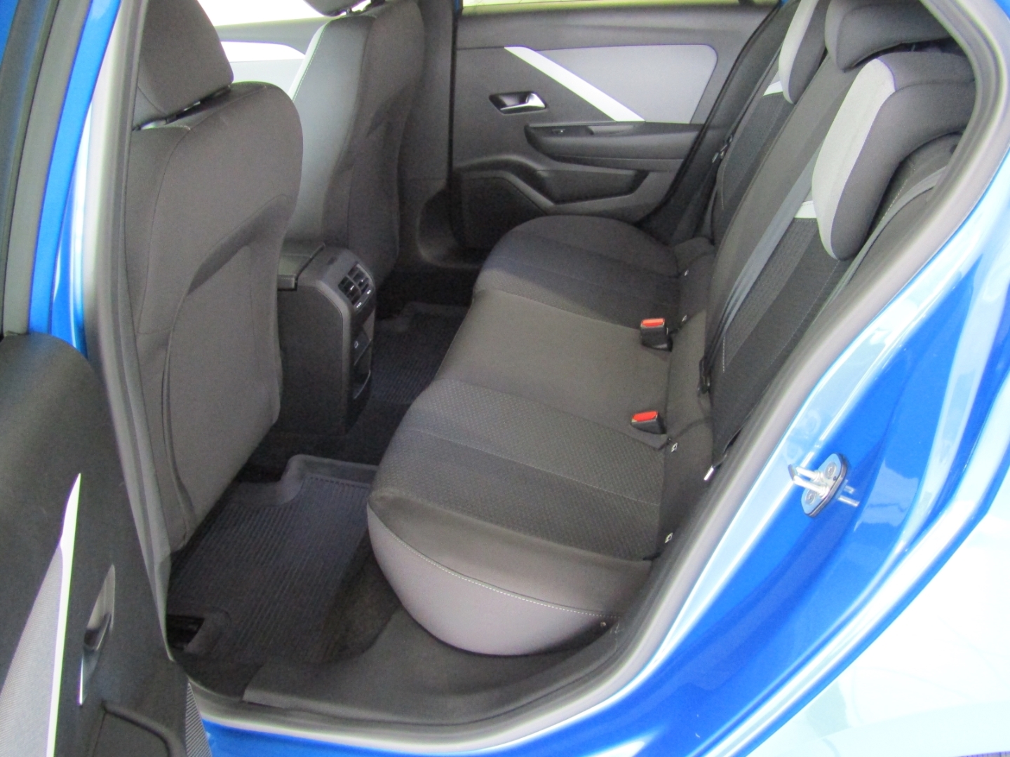 Astra L Plug-in-Hybrid 1.6 Turbo 180PS KAM PDC APP SHZ