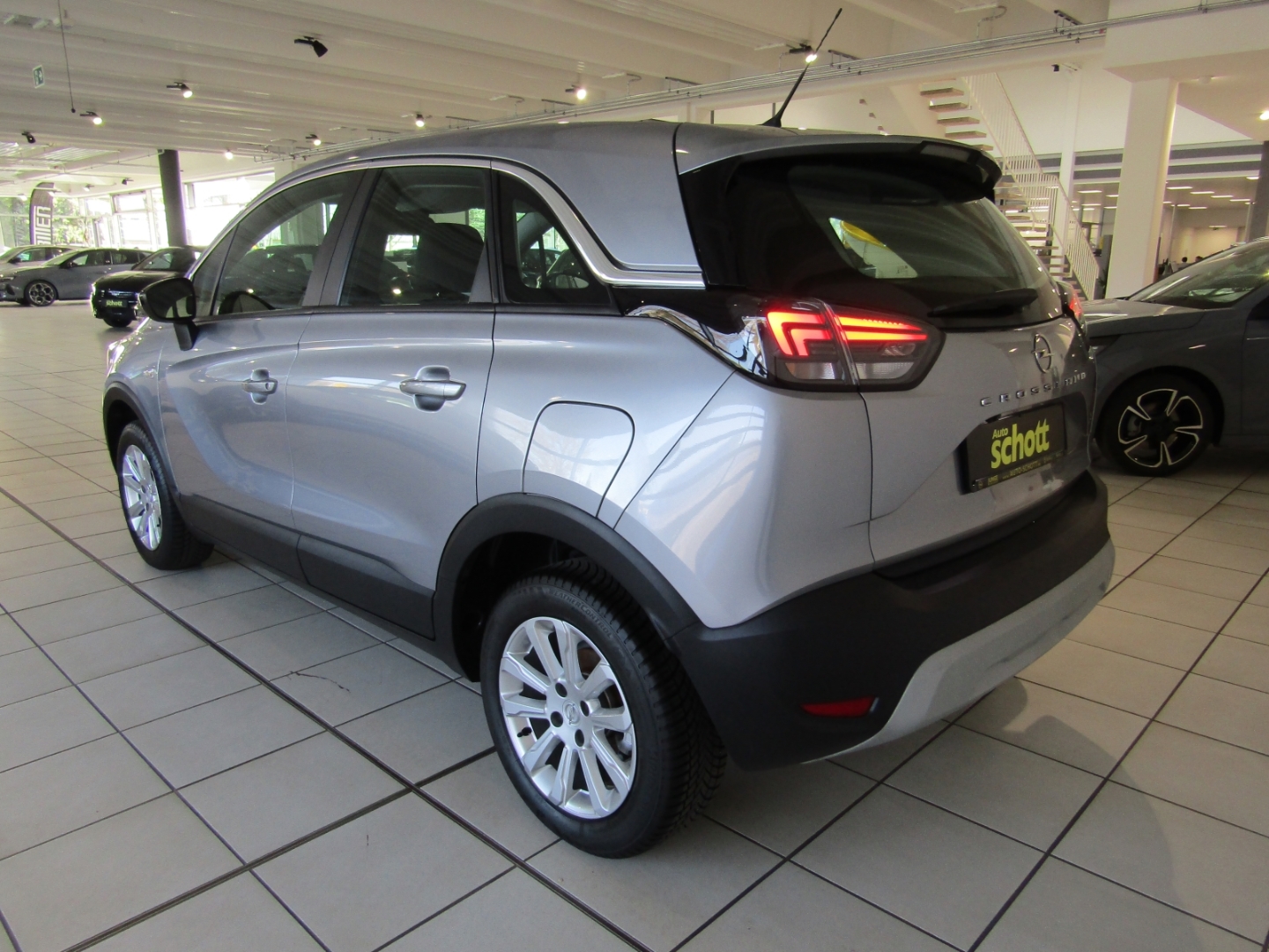 Crossland Turbo EU6d Elegance 1.2 Direct Injection Turbo, 96