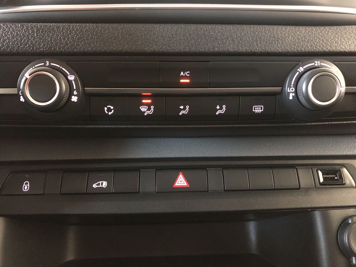 Vivaro Edition M 2.0 DIESEL 122 PS PDC KLIMA CARPLAY TEMP