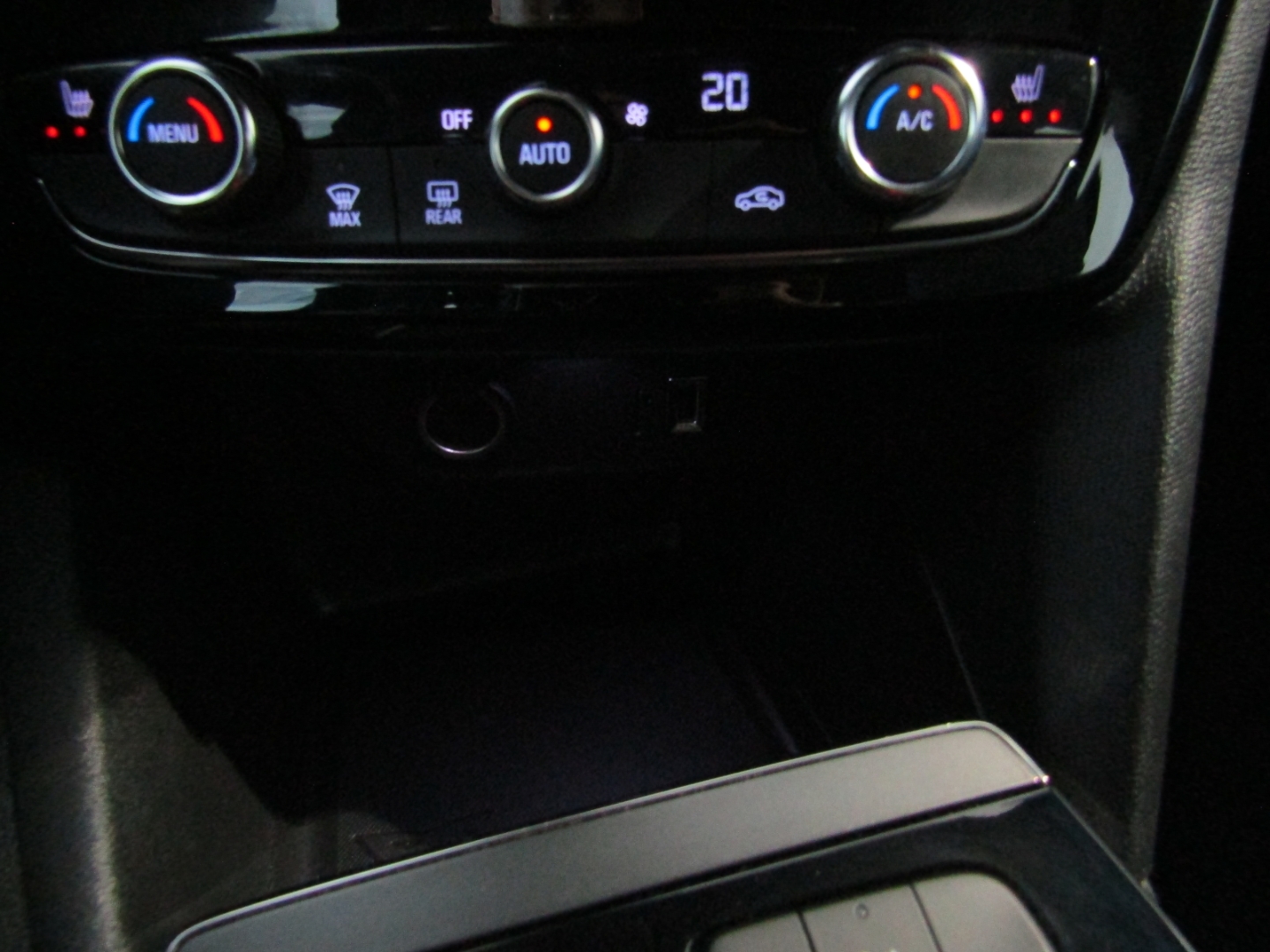 Mokka Ultimate 1.2 131PS APP KLIMA TEMP LHZ SHZ NAV
