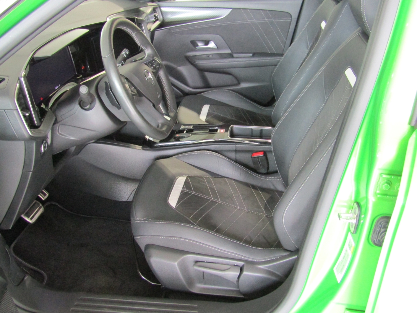 Mokka Ultimate 1.2 131PS AUTOM KLIMA SHZ LHZ NAV PDC