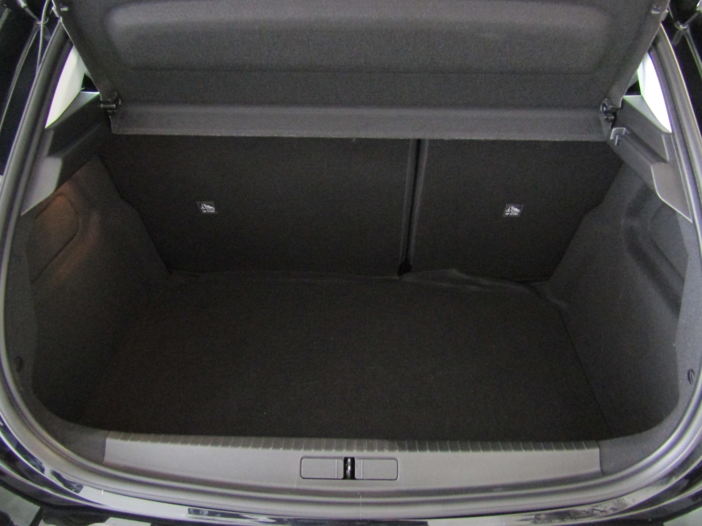 Corsa F Edition 1.2 101PS KLIMA SHZ PDC BT TEMP