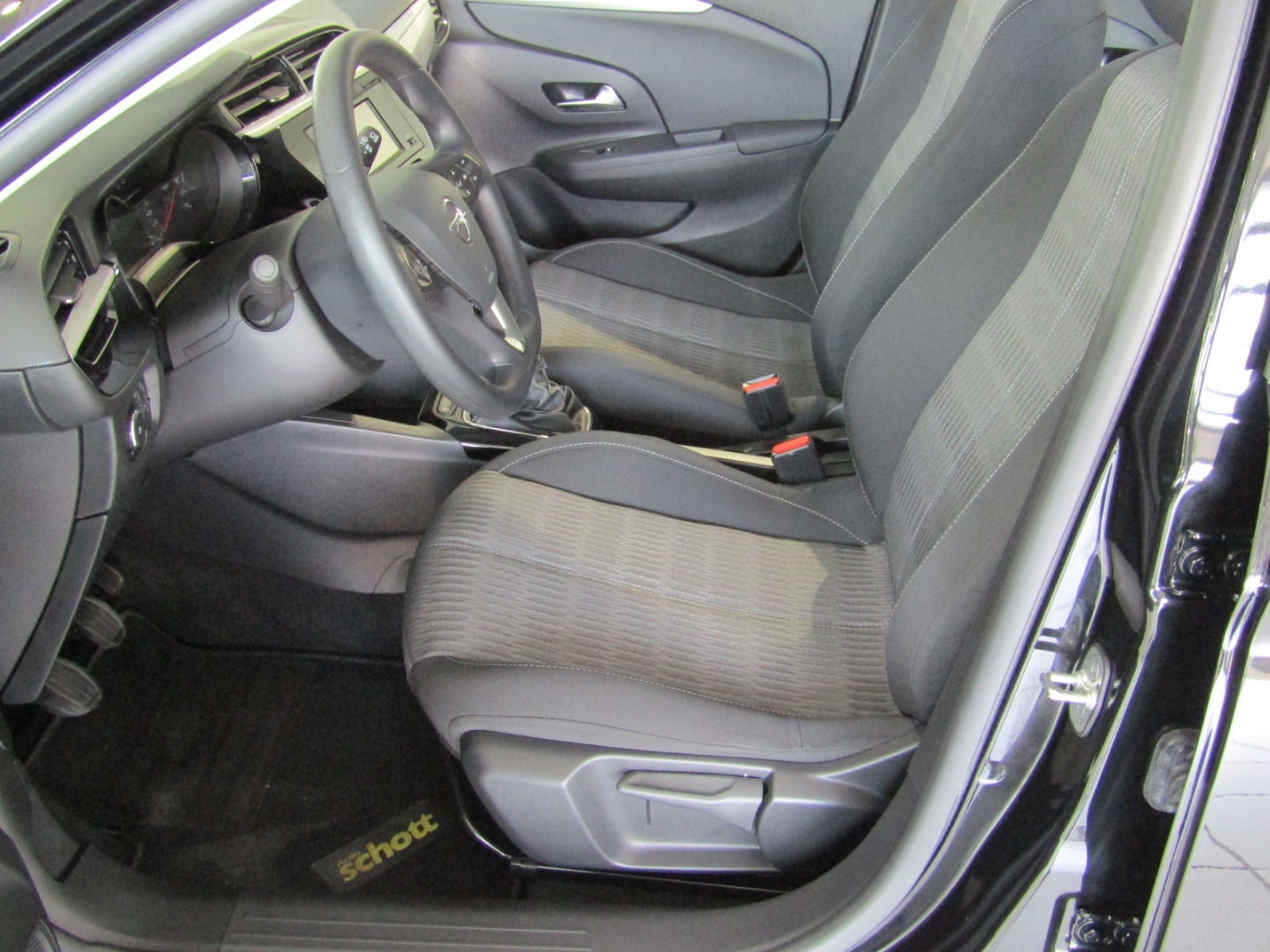 Corsa F Edition 1.2 101PS KLIMA SHZ PDC BT TEMP