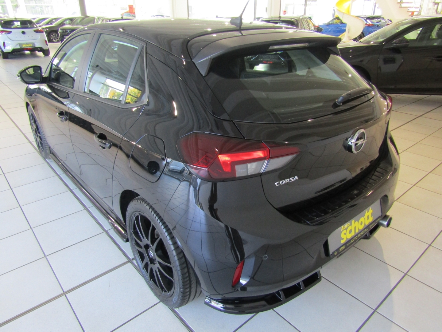 Corsa F Edition 1.2 ''BITTER UMBAU''