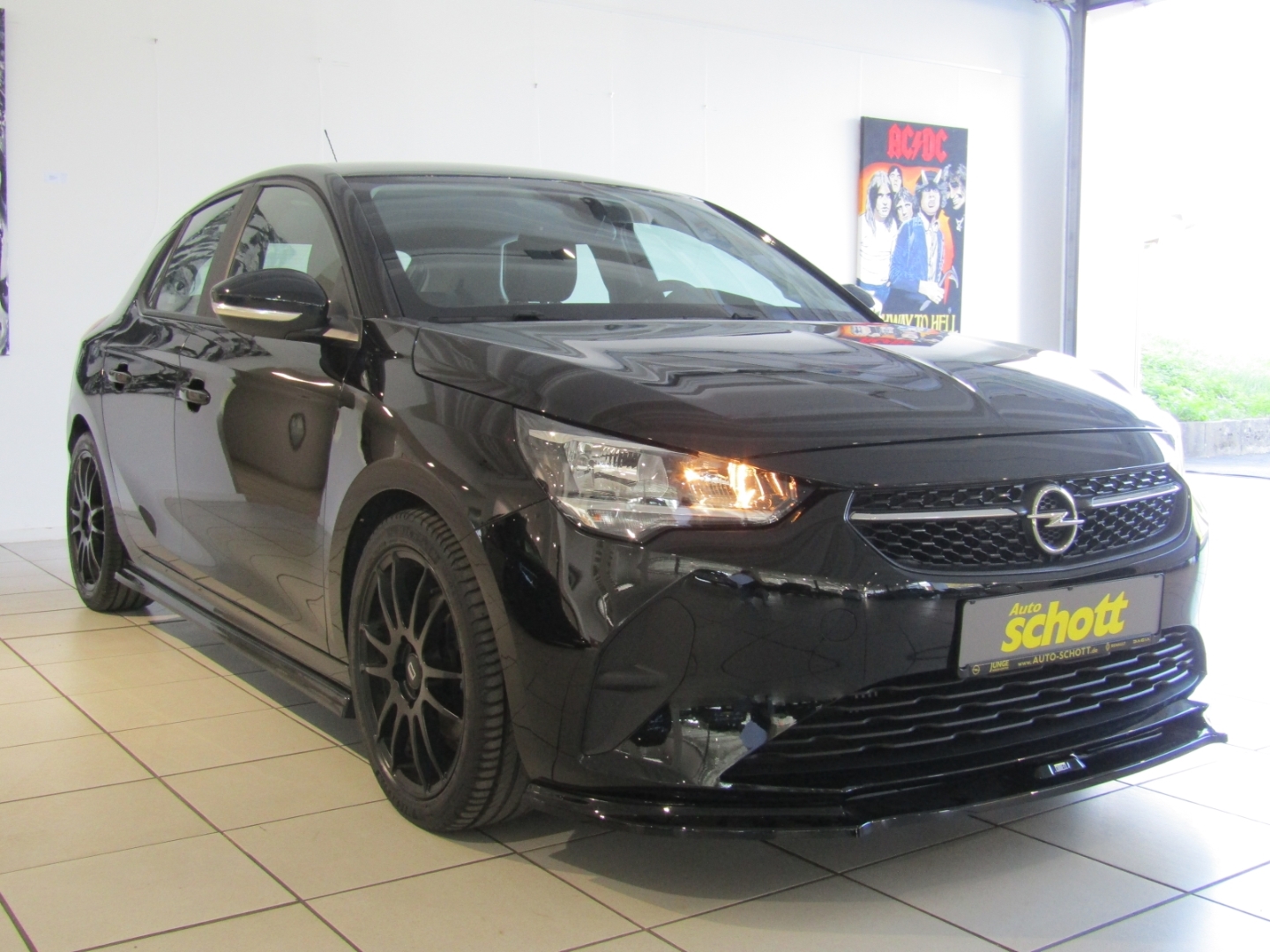 Corsa F Edition 1.2 ''BITTER UMBAU''