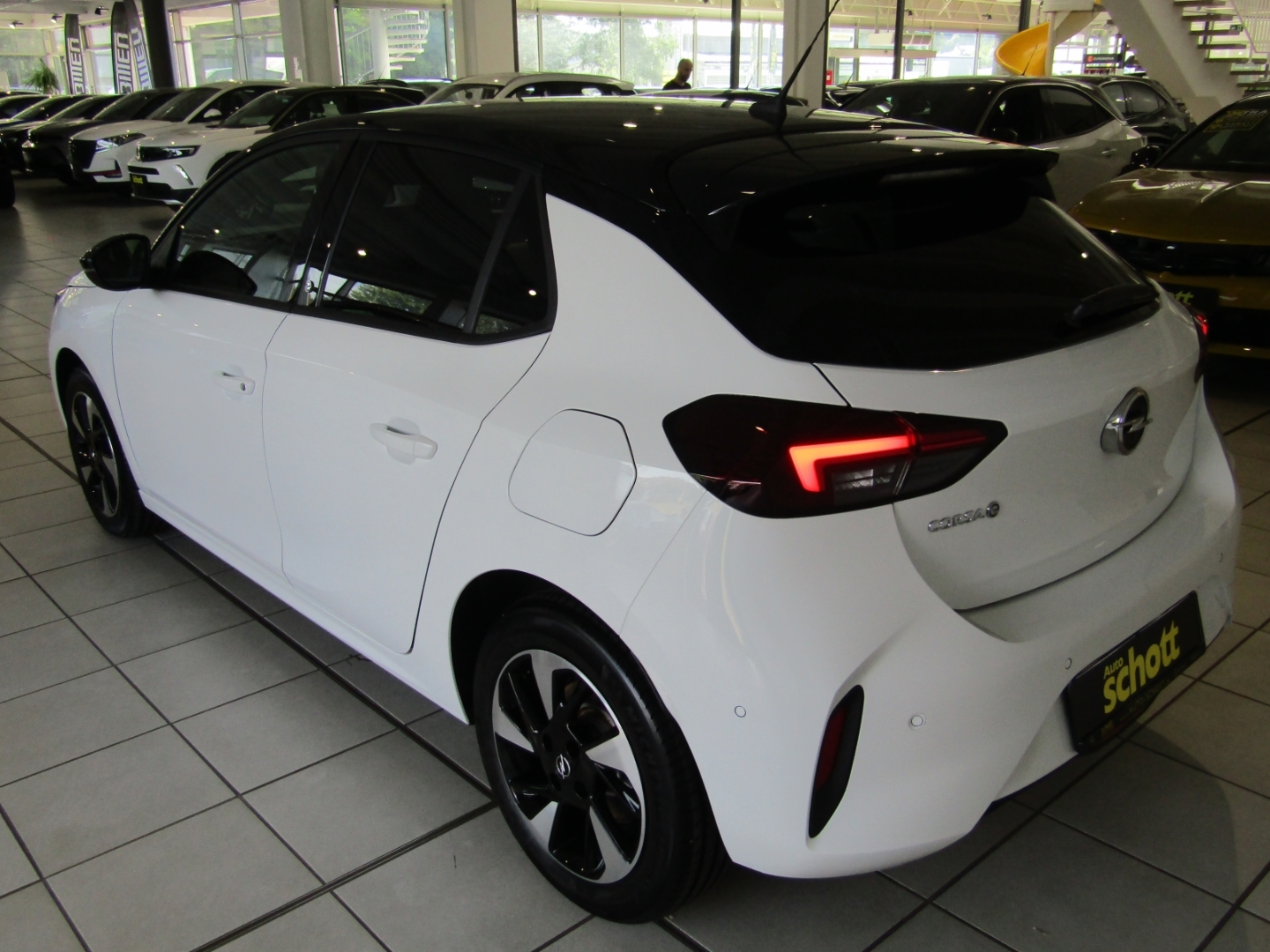Corsa Electric, GS (MJ23A), Elektromotor 100kW (13