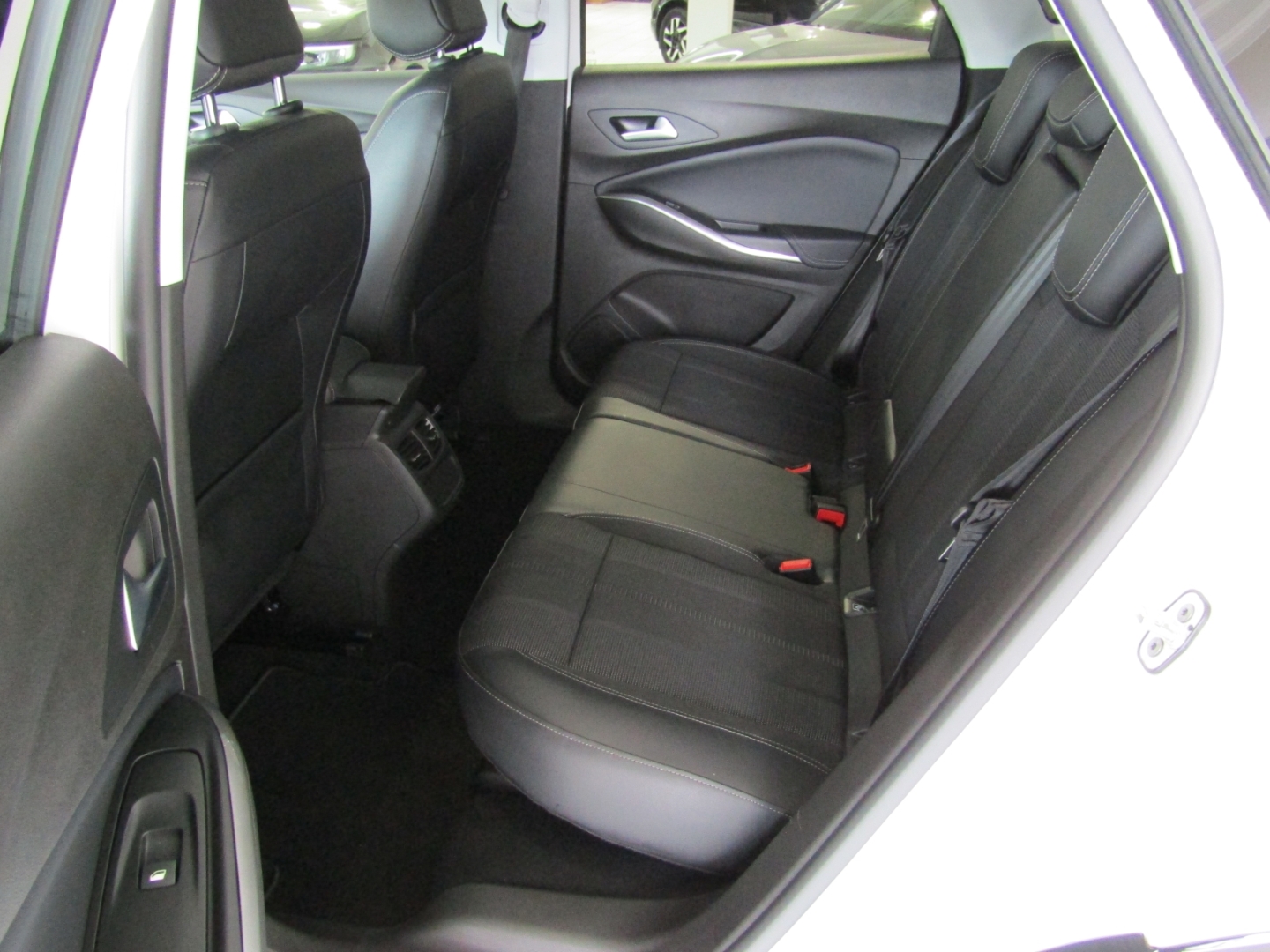 Grandland GS 5-Türer 1.2 131PS NAVI KLIMA TEMP SHZ LHZ