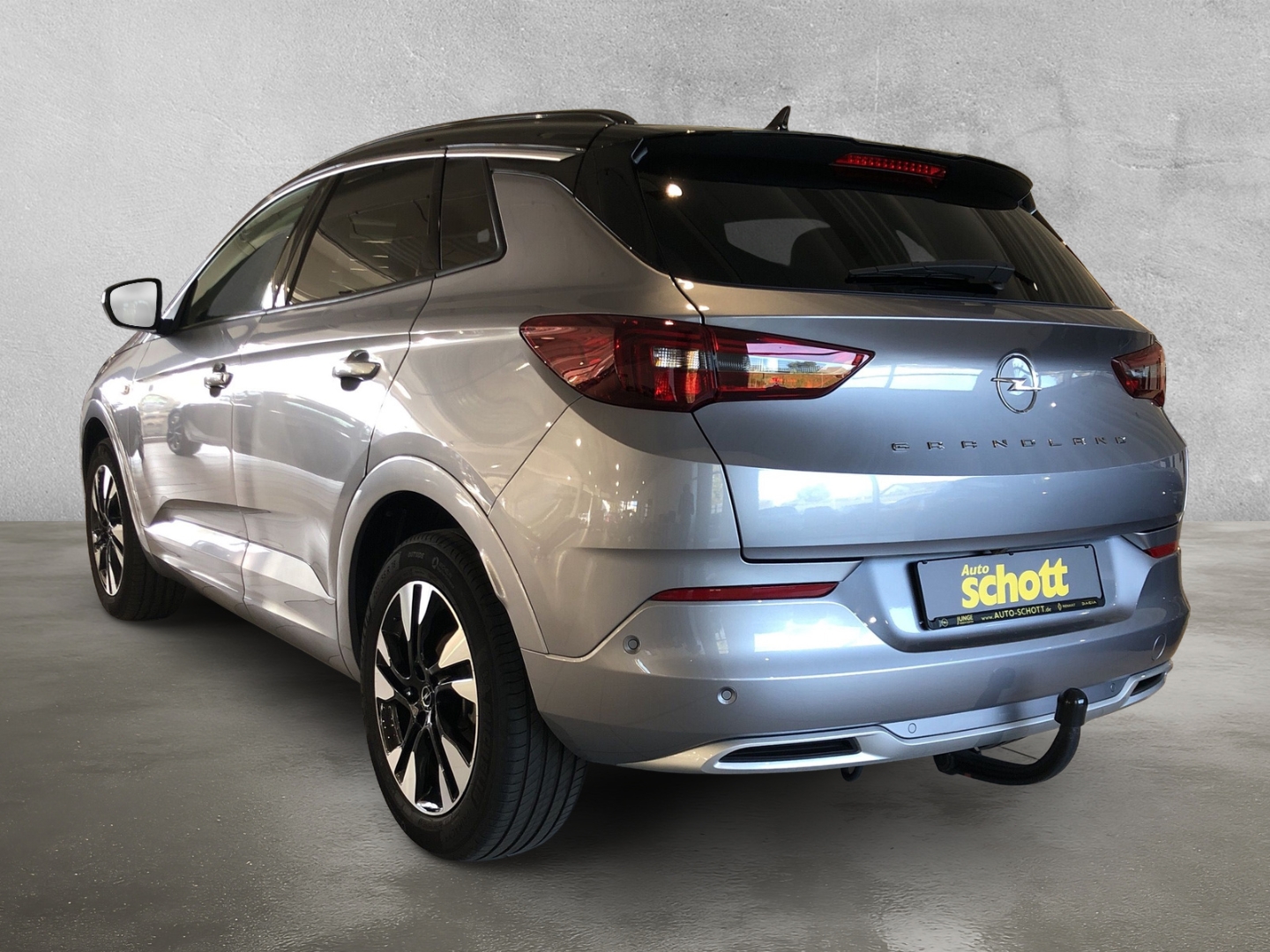 Grandland Elegance 1.2 SHZ LHZ CAM CARPLAY
