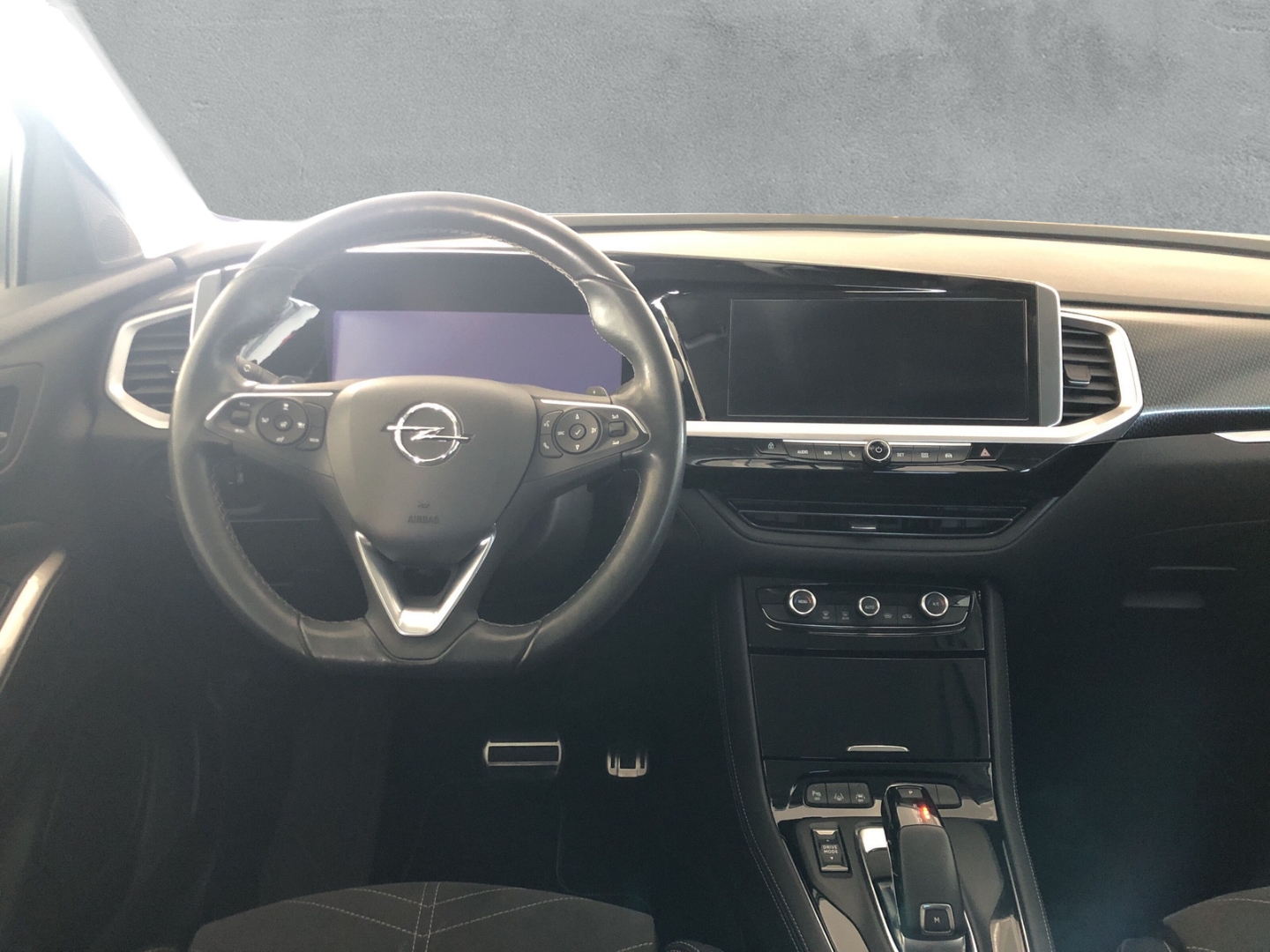 Grandland Elegance 1.2 SHZ LHZ CAM CARPLAY