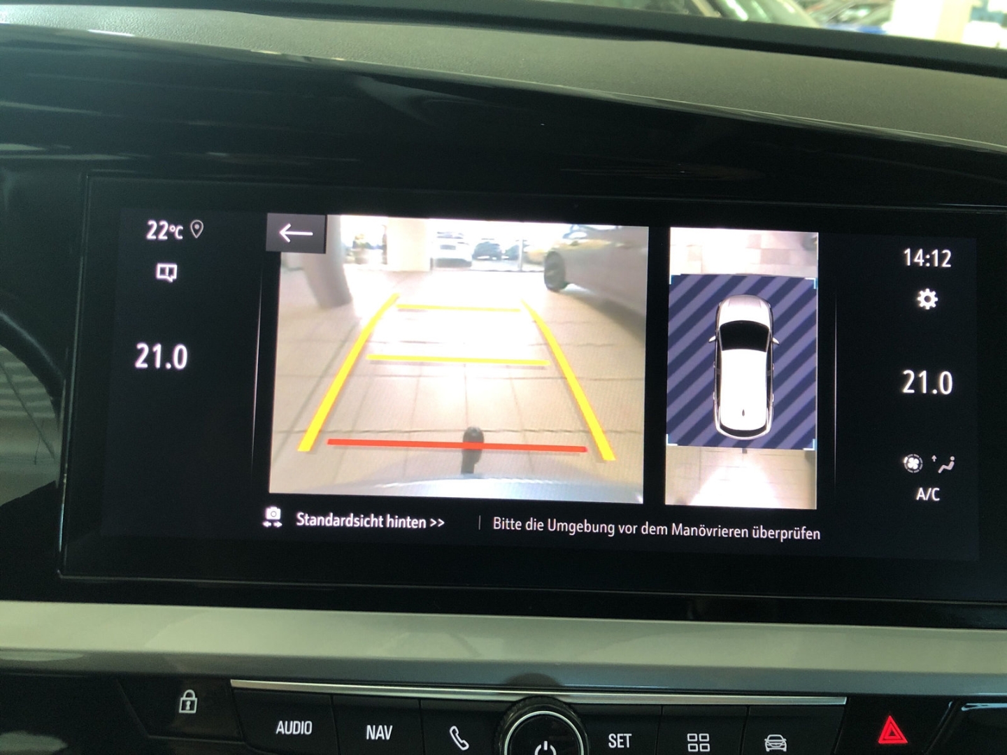 Grandland Elegance 1.2 SHZ LHZ CAM CARPLAY