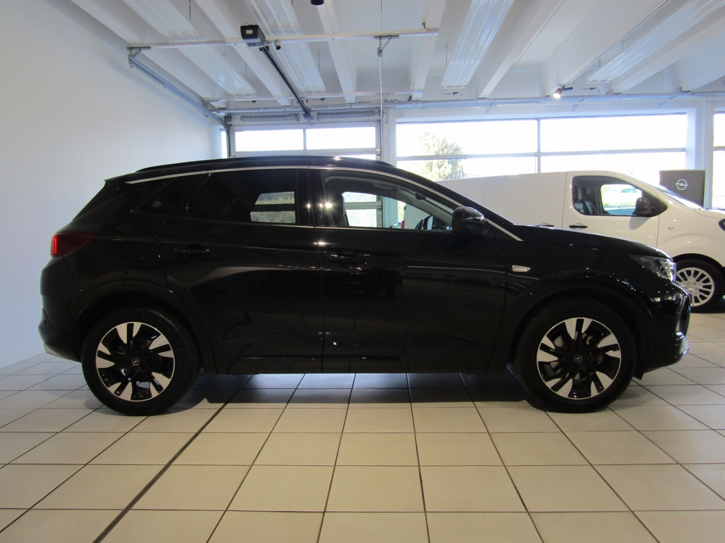 Grandland Turbo 6E , Elegance 5-Türer 1.2 Direct Injection T