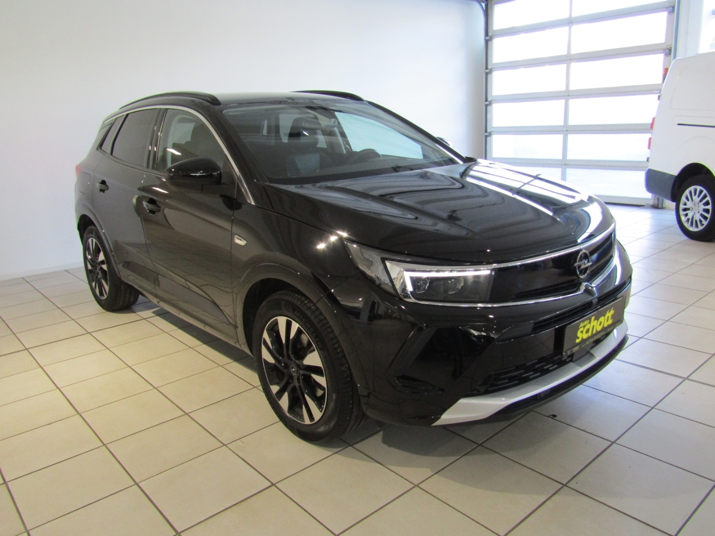 Grandland Turbo 6E , Elegance 5-Türer 1.2 Direct Injection T