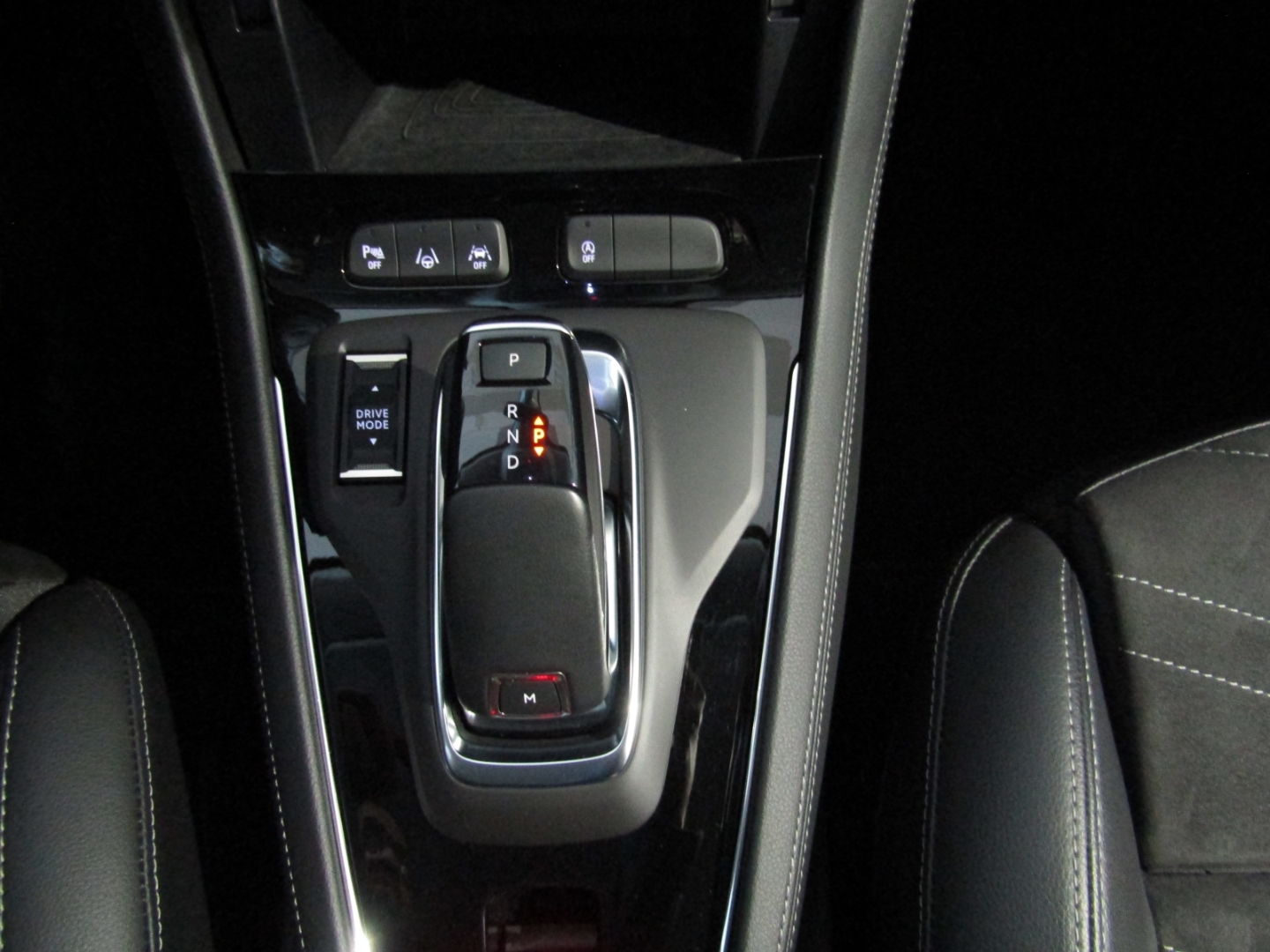 Grandland Turbo 6E , Elegance 5-Türer 1.2 Direct Injection T