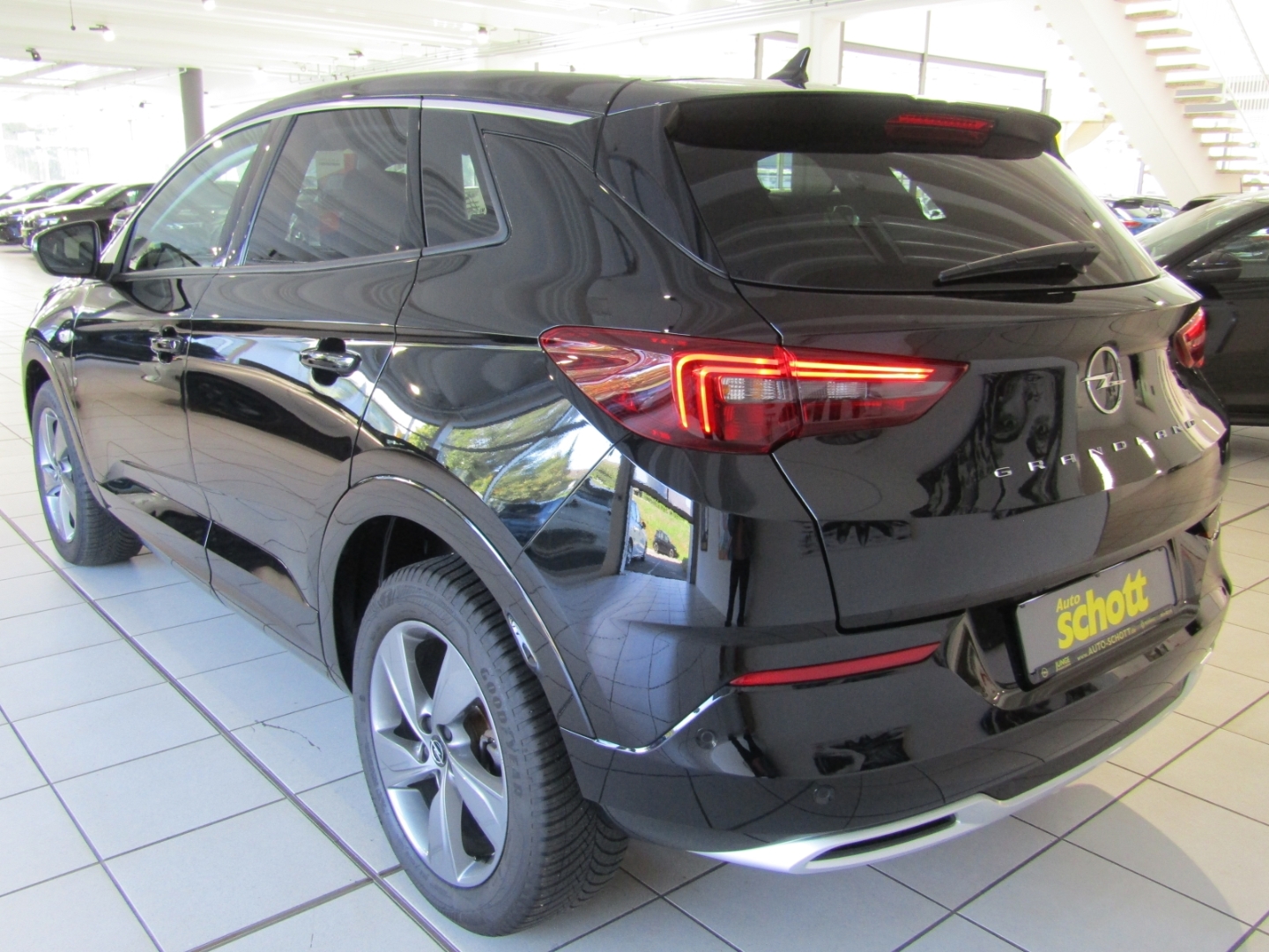 Grandland Elegance EU6e , Elegance, 1.2 Direct Injection Turbo 9