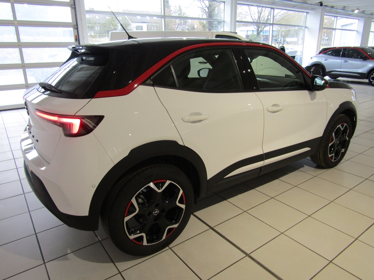 Mokka Line 6E GS 1.2 130PS AUTOM NAV BT PDC KAM APP