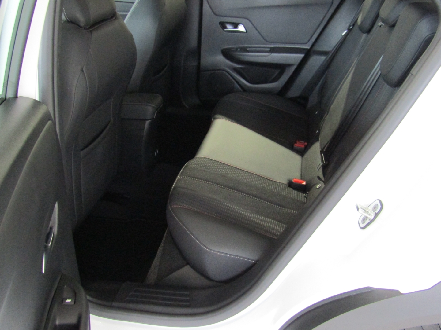 Mokka Line 6E GS 1.2 130PS AUTOM NAV BT PDC KAM APP