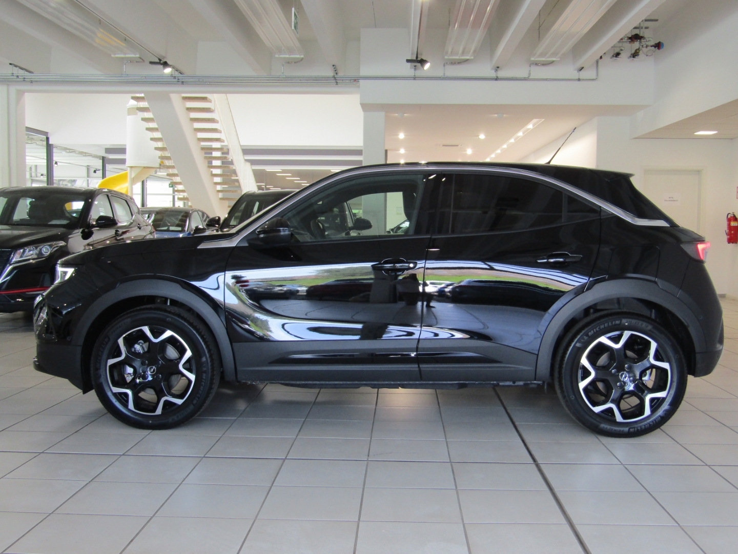 Mokka Electric ULTIMATE 131PS APP BT SHZ LHZ TEMP