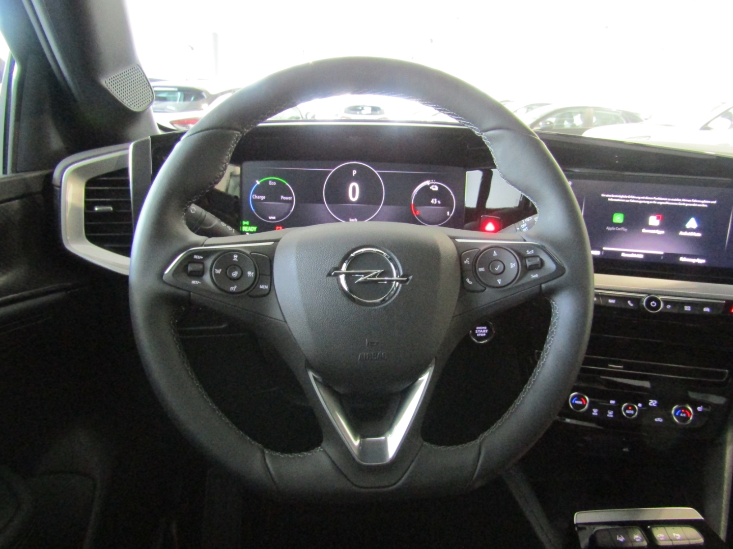 Mokka Electric ULTIMATE 131PS APP BT SHZ LHZ TEMP