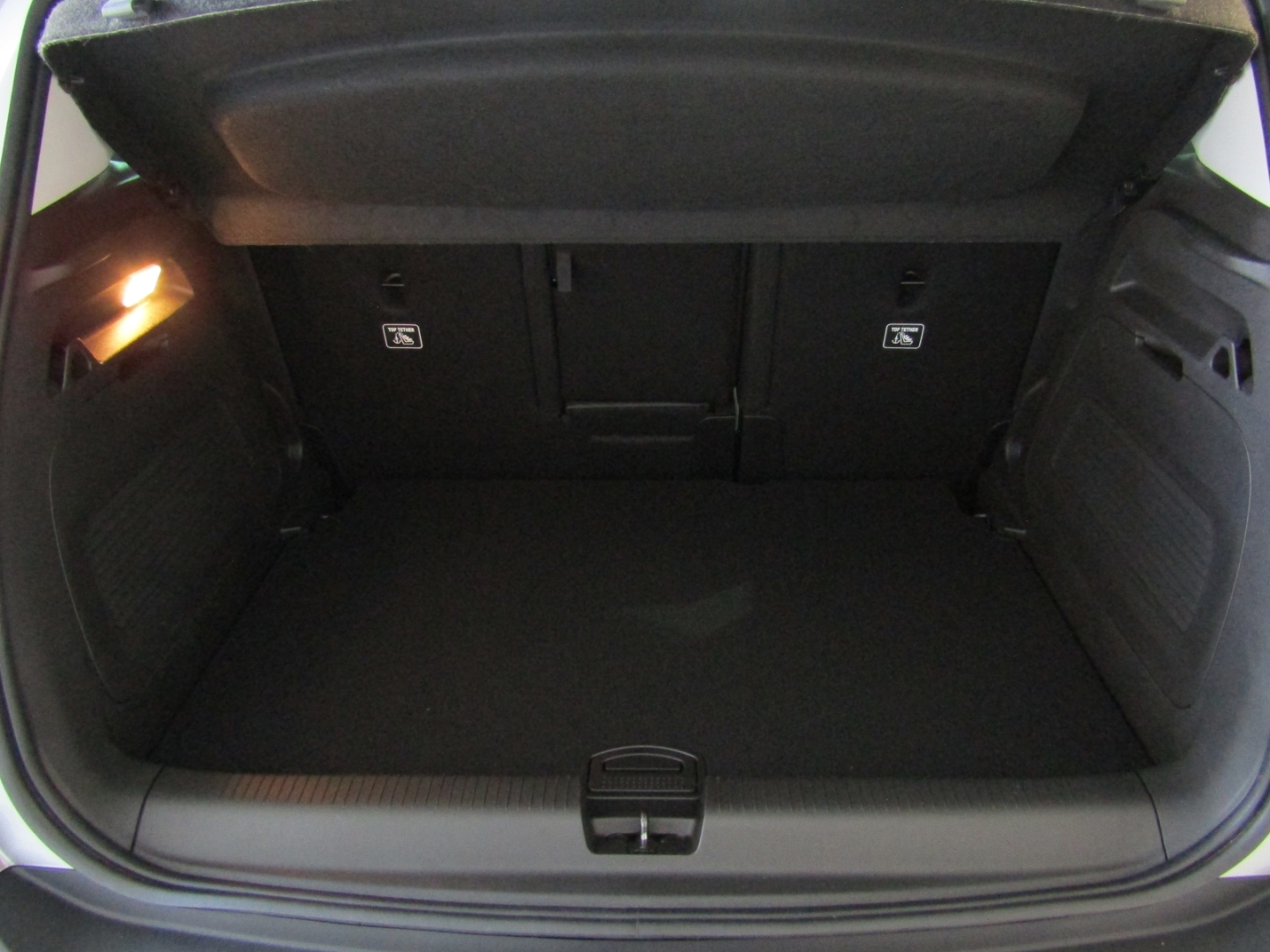 Crossland Elegance 1.2 131PS AUTOM NAV SHZ LHZ APP KAM