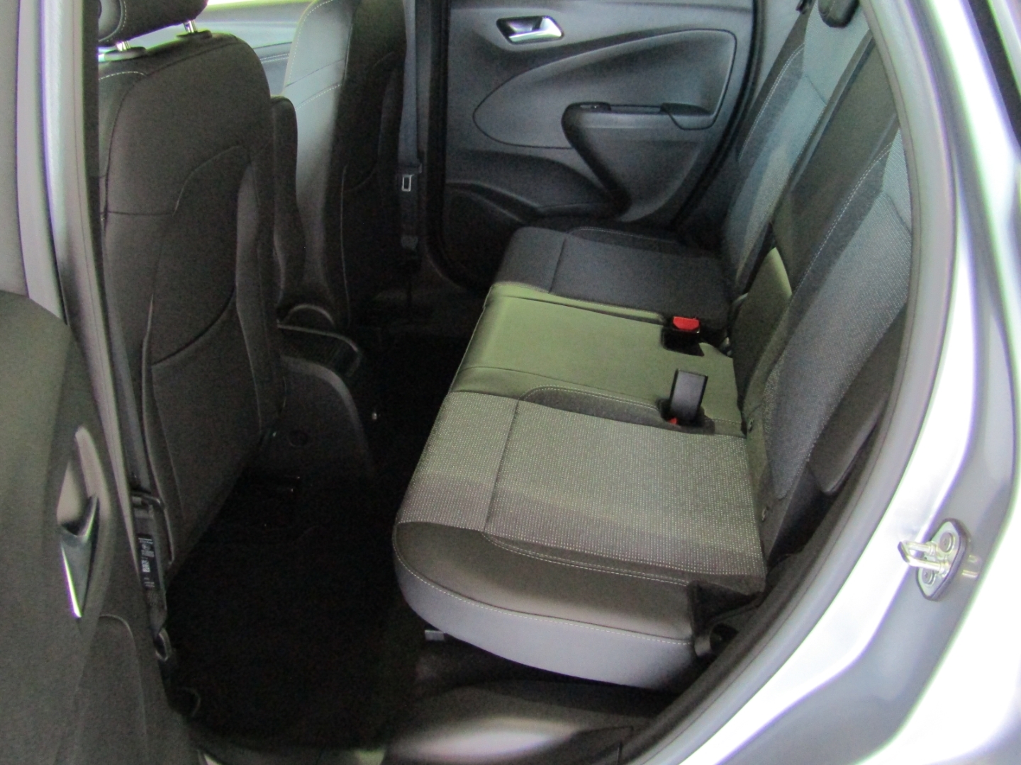 Crossland Elegance 1.2 131PS AUTOM NAV SHZ LHZ APP KAM