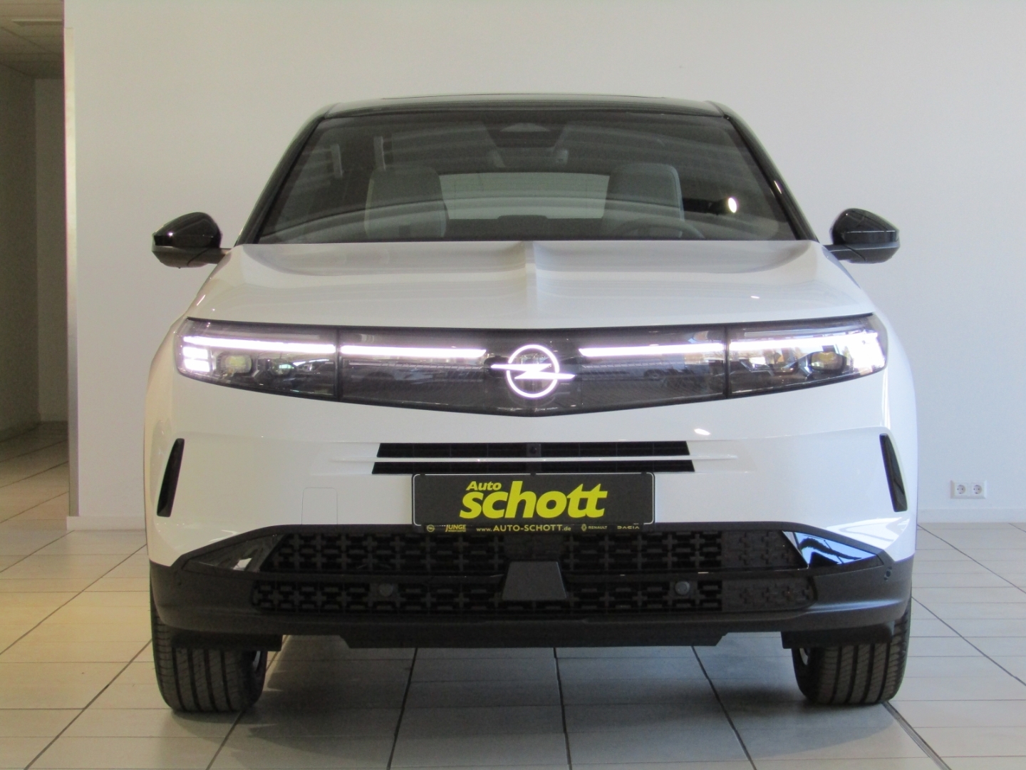 Grandland Mild-Hybrid GS NAV PANO APP LED KAM PDC