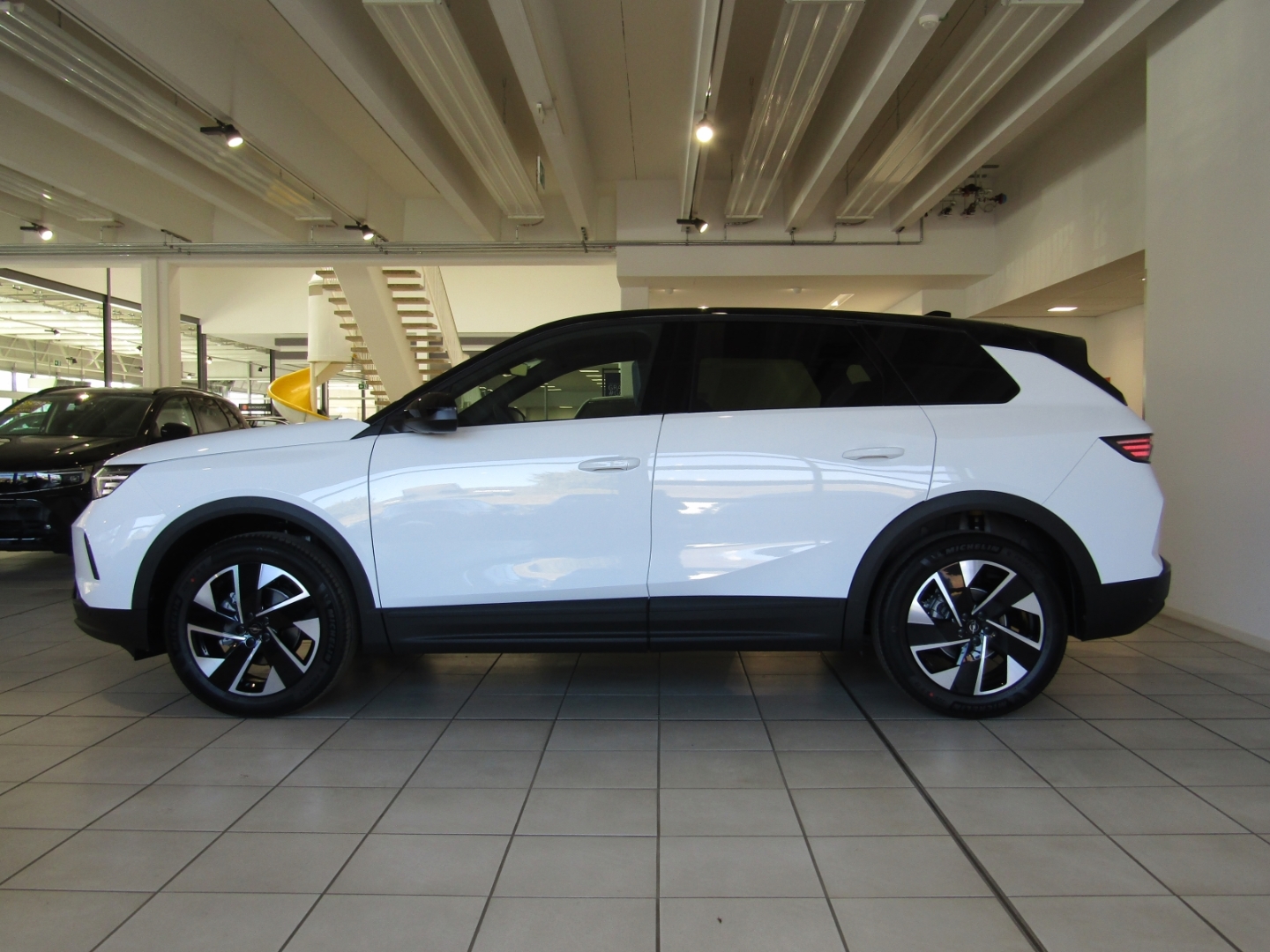 Grandland Mild-Hybrid GS NAV PANO APP LED KAM PDC