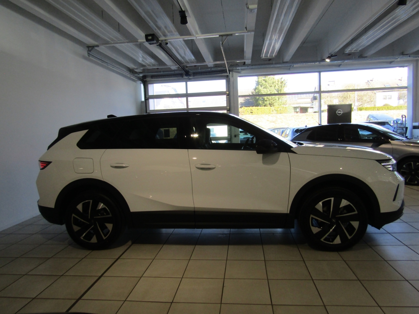 Grandland Mild-Hybrid GS NAV PANO APP LED KAM PDC