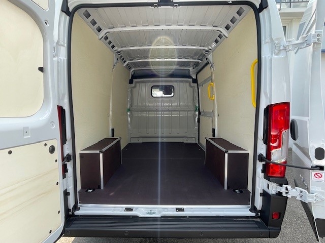 Movano Kasten Edition L2H2 Cargo 3,5t verstärkt 140 PS