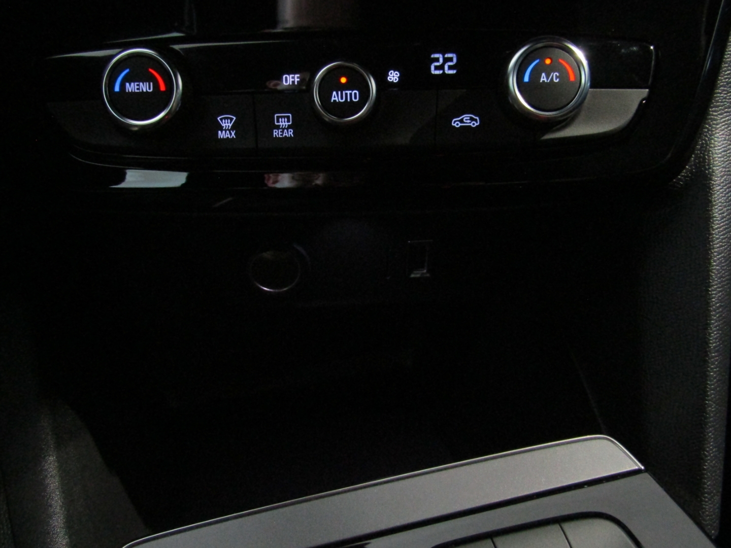 Mokka 1.2 ULTIMATE NAV BT APP KLIM TEMP KAM