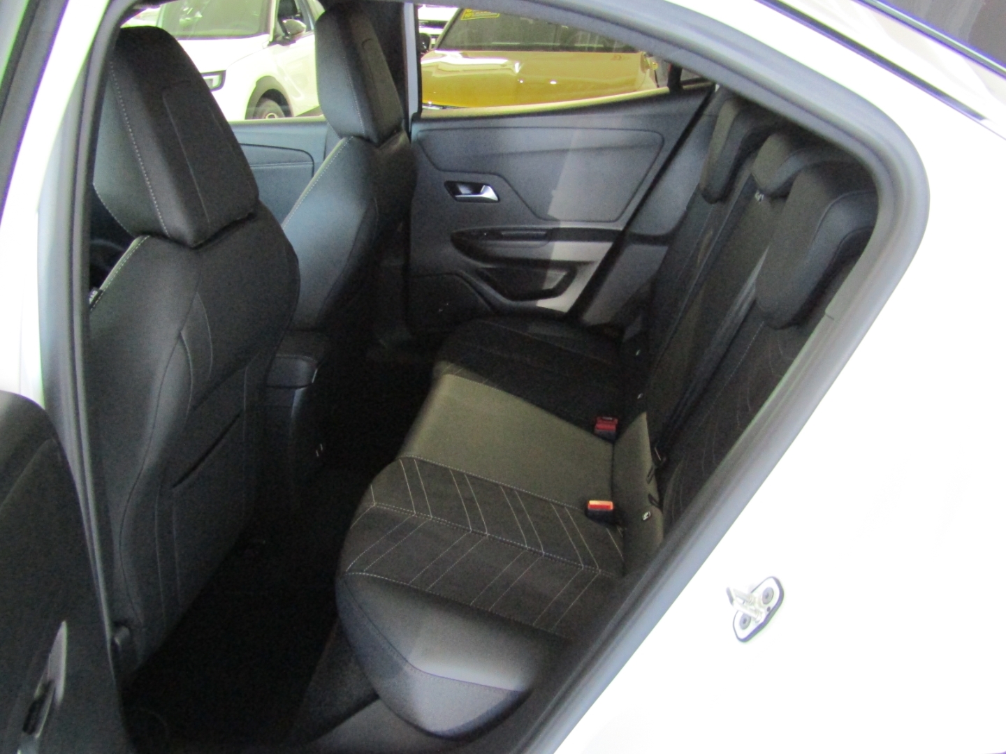 Mokka ULTIMATE 1.2 KAM APP PDC BT LED SHZ LHZ