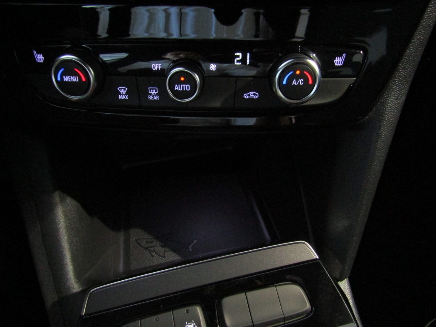 Mokka ULTIMATE 1.2 KAM APP PDC BT LED SHZ LHZ